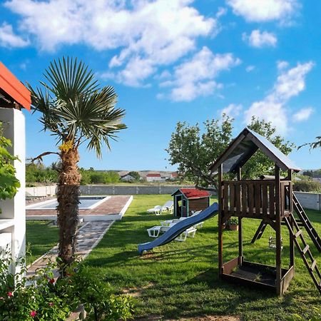House Rose With Garden And Pool Villa Ljubač Buitenkant foto