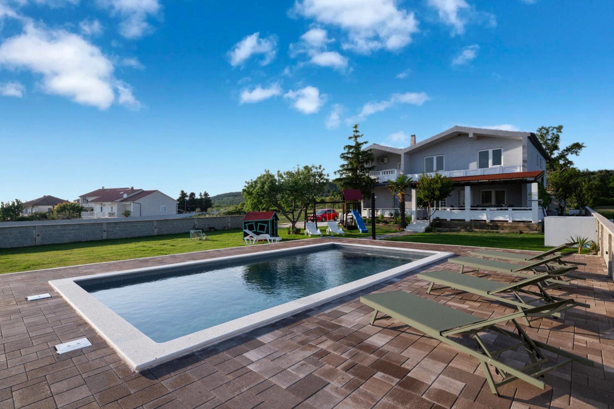 House Rose With Garden And Pool Villa Ljubač Buitenkant foto